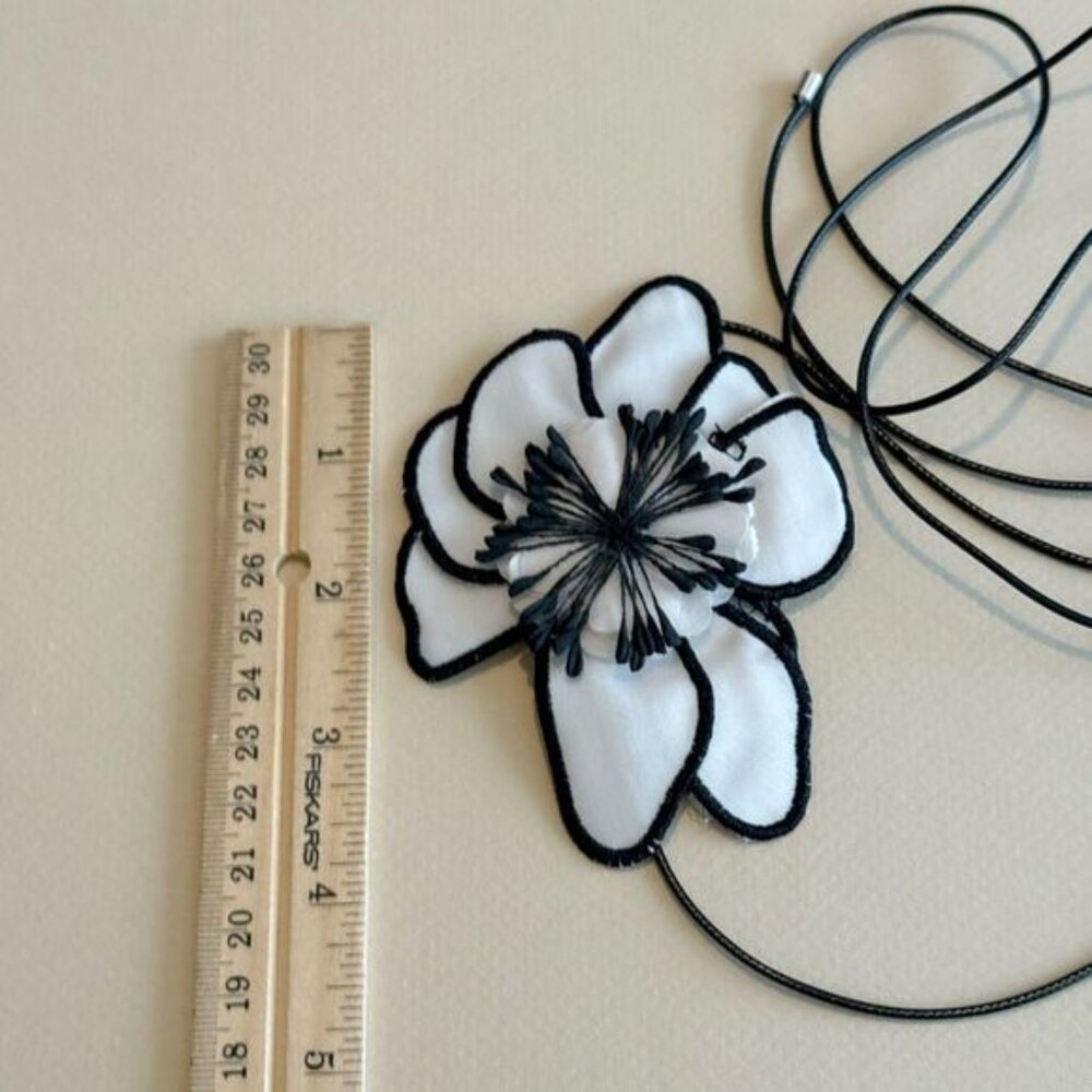 Boho White Floral Choker Necklace N1451 - Picture 5 of 5